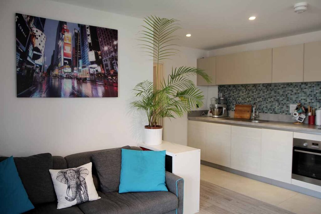 2 Bedroom Flat Canning Town